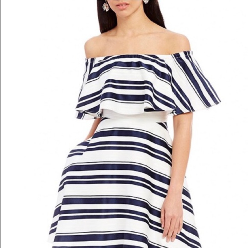 Belle Badgley Mischka Off Shoulder Navy/Ivory